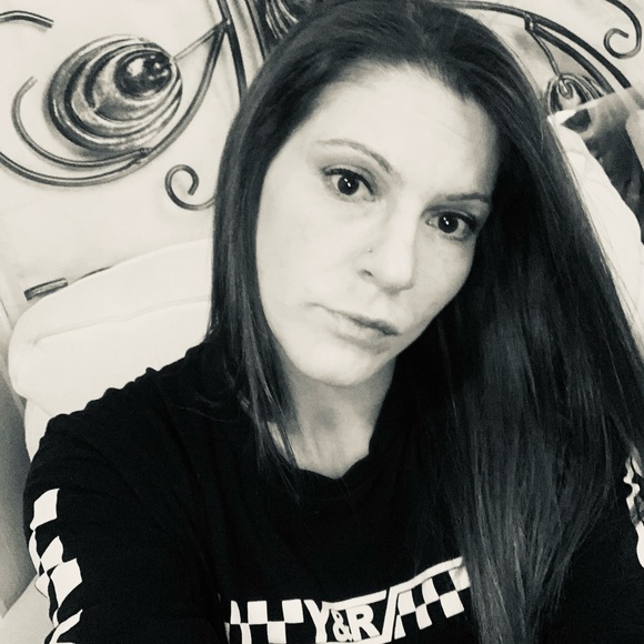 Meet your Posher, Dana - Picture 1 of 1